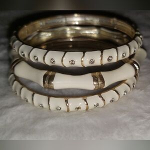 3 Pc Elegant White and Gold Bangle Clamper Set
